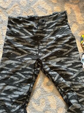 The North Face Black & Gray Patterned Leggings